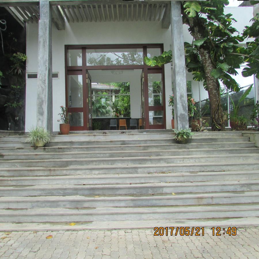The Breeze Hotel Elpitiya  外观 照片